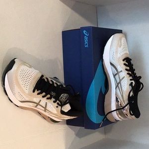 Brand new women’s  ASICS shoes